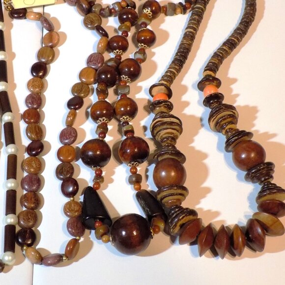 Lot 13 Vintage Bohemian Necklaces Bundle. Wood Glass Ceramic Shell Semi-Precious - Picture 13 of 13